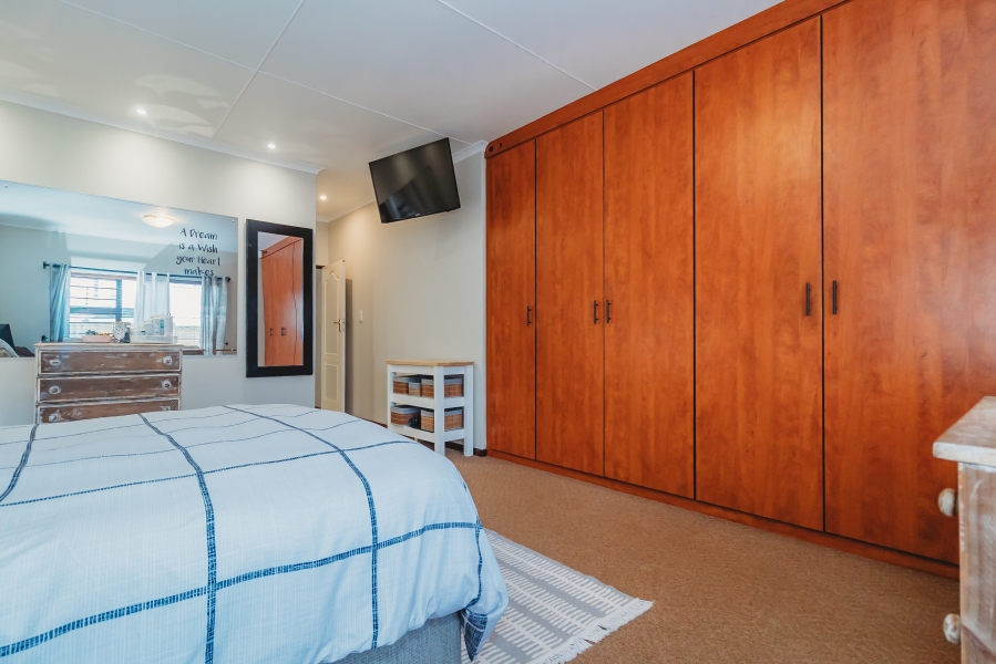 2 Bedroom Property for Sale in Heather Park Western Cape